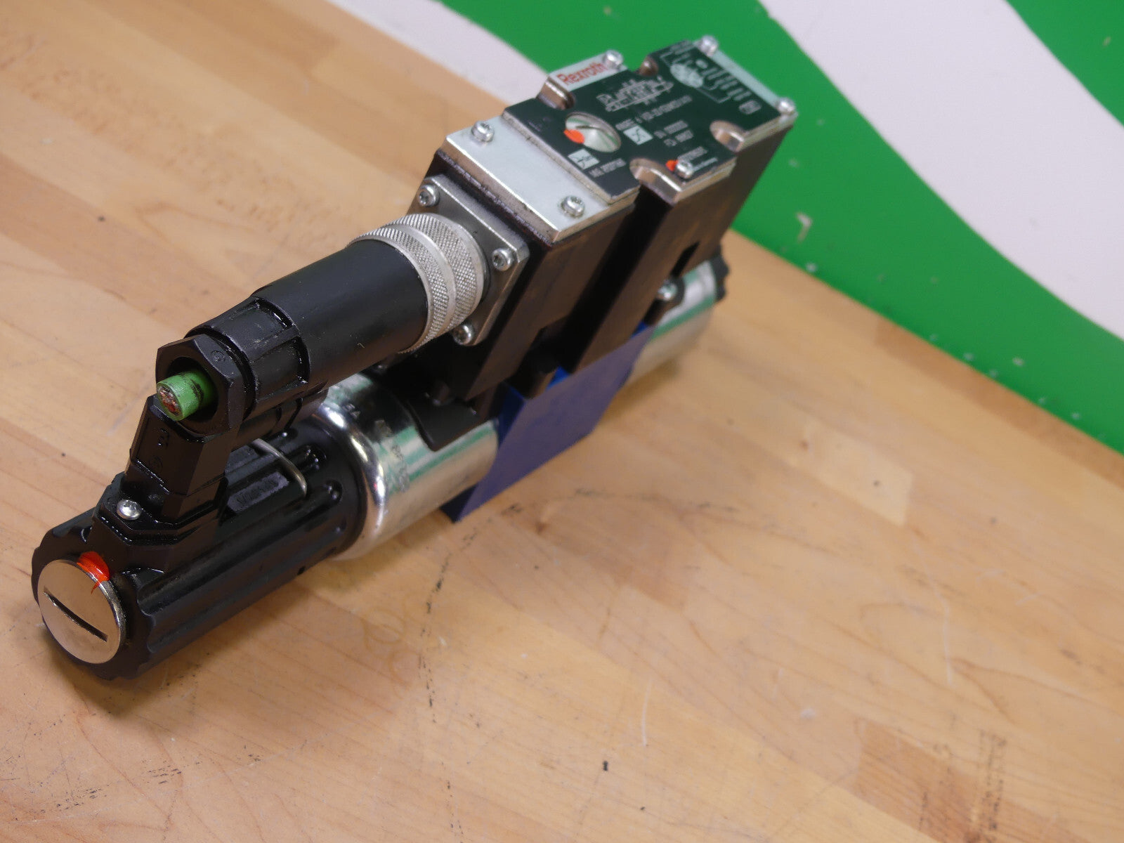 Rexroth 4WREE 6 V32-22/G24K31/A1V s.Bilder