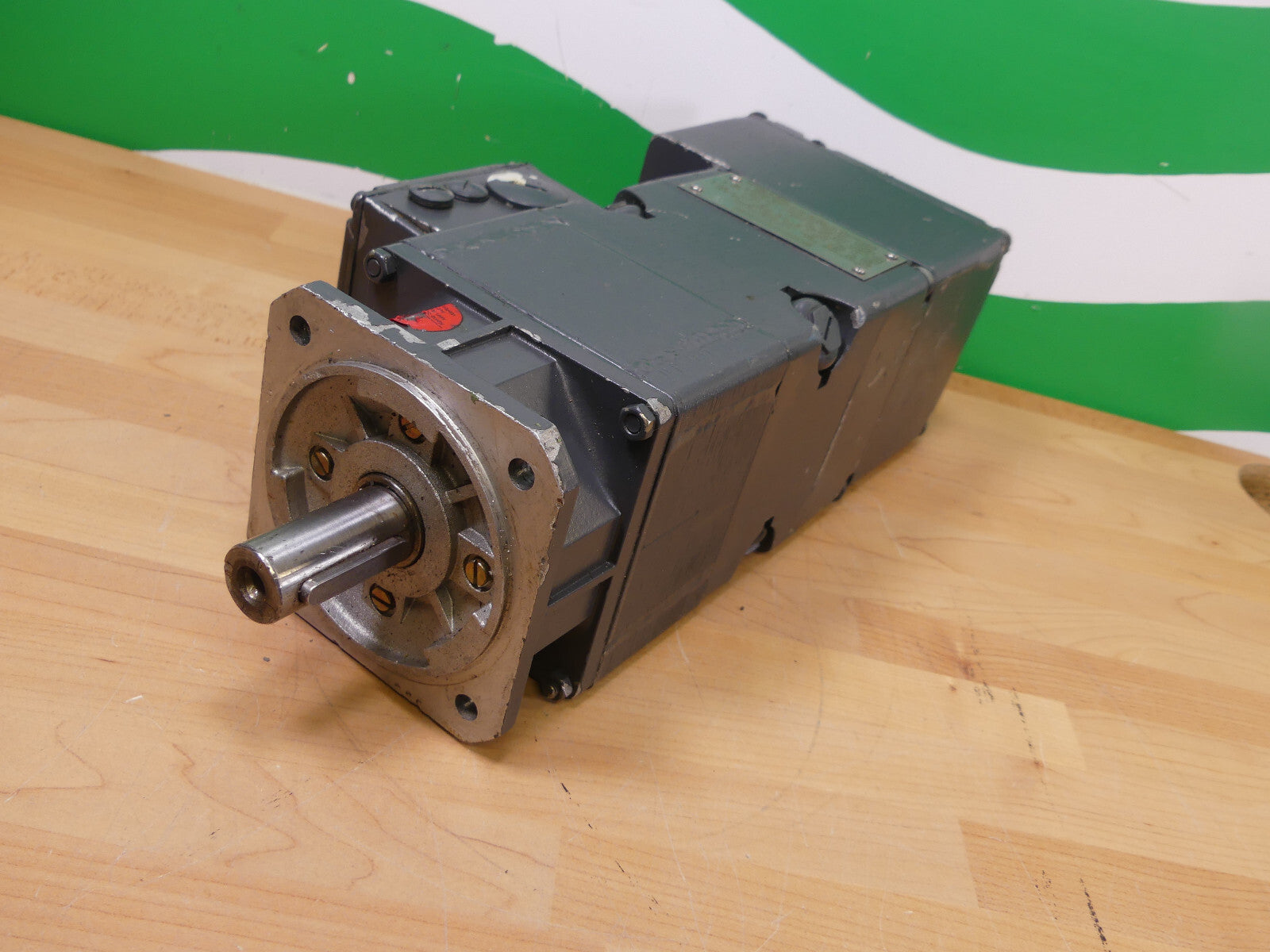Siemens Permanent Magnet Motor 1HU5044-0AC01-Z ( 1HU5 044-0AC01-Z ) Z=H01