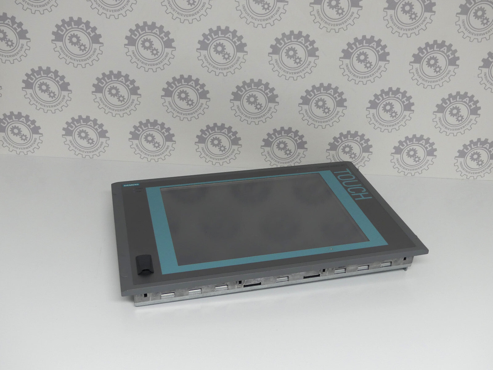Siemens Simatic 15T 677B/C Panel PC Touch A5E02713377  ES:A02