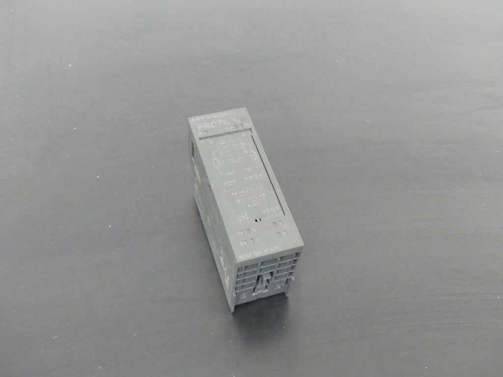 Siemens 6ES7 138-4FA05-0AB0    6ES71384FA050AB0