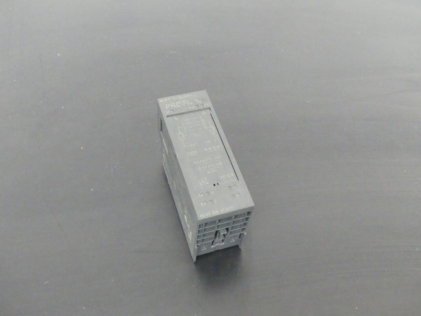 Siemens 6ES7 138-4FA05-0AB0    6ES71384FA050AB0