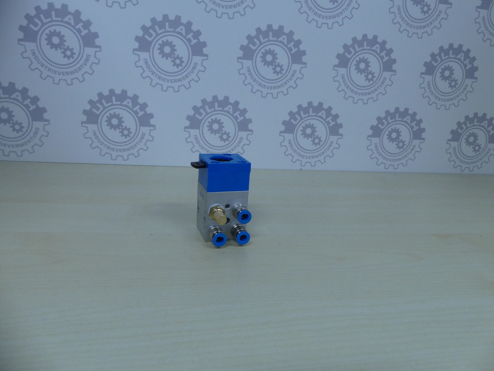 FESTO SVS-4-1/8-SA Fronttafelventil 3,5-8bar 543065