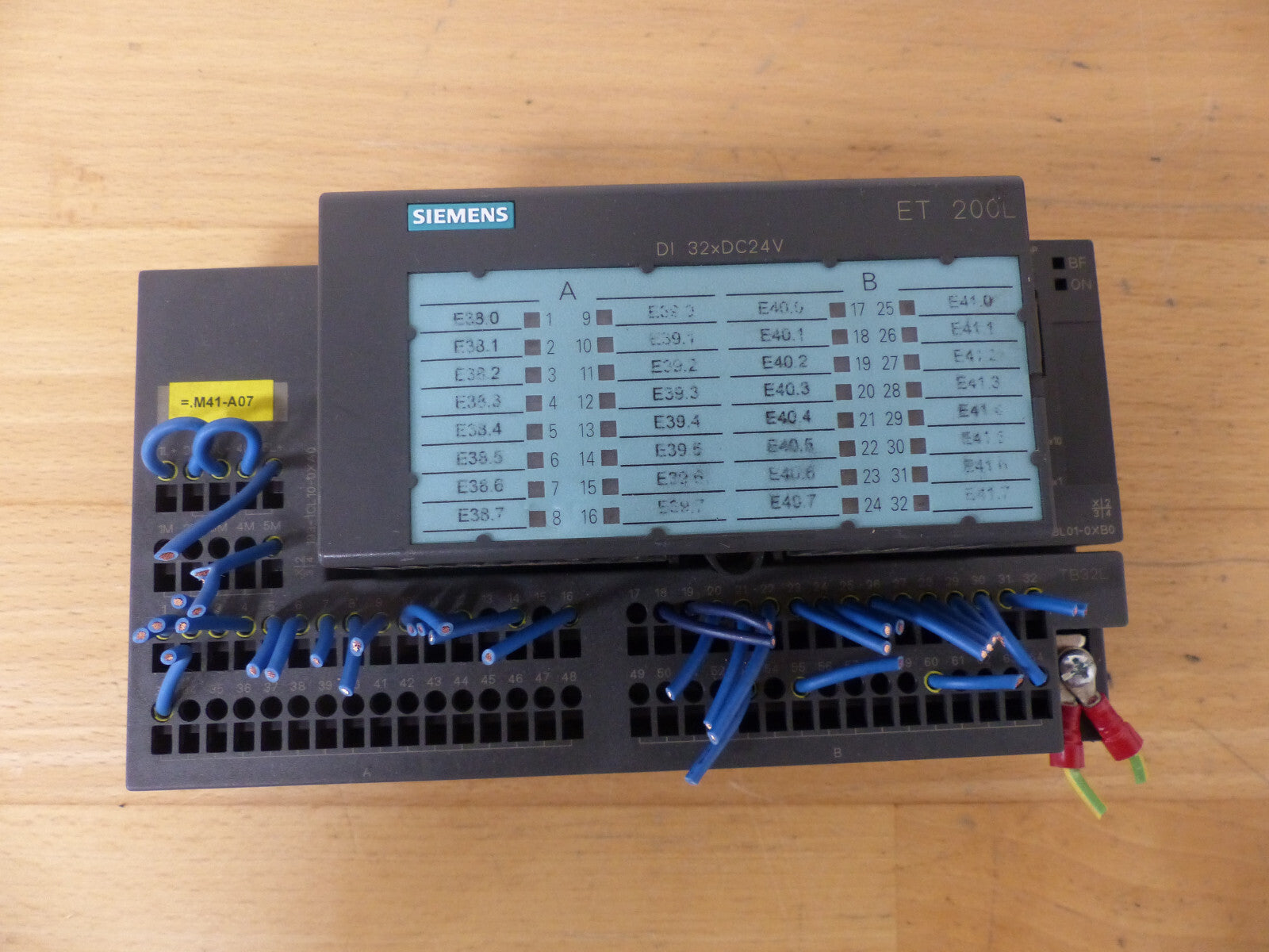 SIEMENS ET 200L  DI 32XDC24V 131-1BL01-0XB0 LEICHT BESCHÄDIGT, S.BILDER