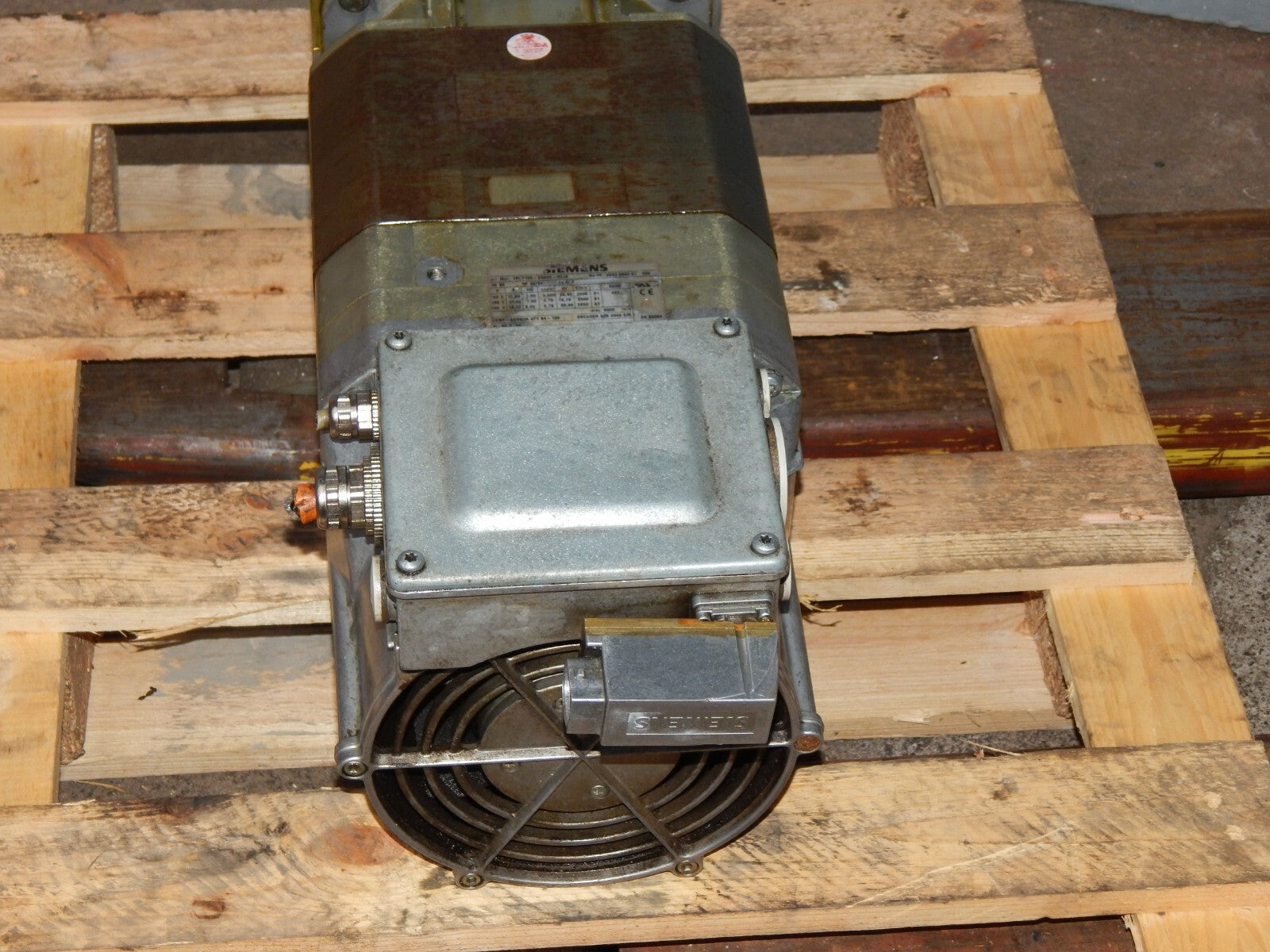  SIEMENS 3~SERVO-MOTOR  1PH7103-2QG02-0CJ0 s.Bilder