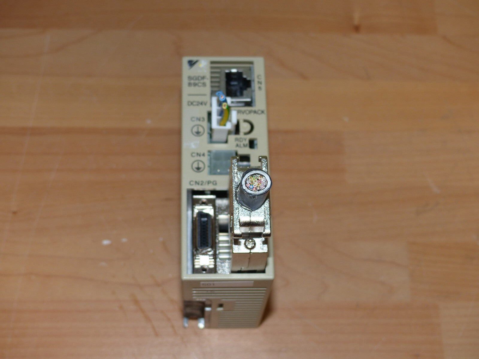 YASKAWA SGDF-B9CS used