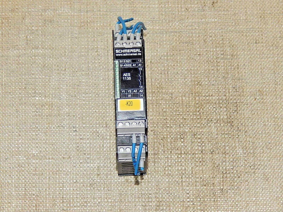  Schmersal  AES 1135 Ue 24 VDC, Safetyrelais/Schutztürüberwachung  used