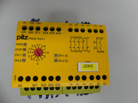 Pilz PNOZ XV3.1 3/24VDC 3n/o 1n/c 2n/ot  ID No.: 774532