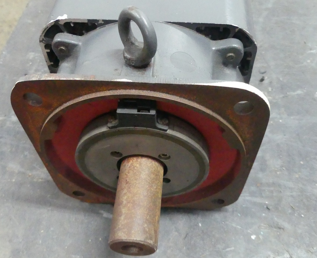 SIEMENS 1 PH6107-4NF46-Z   1PH6 107-4NF46-Z Leicht Beschädgit