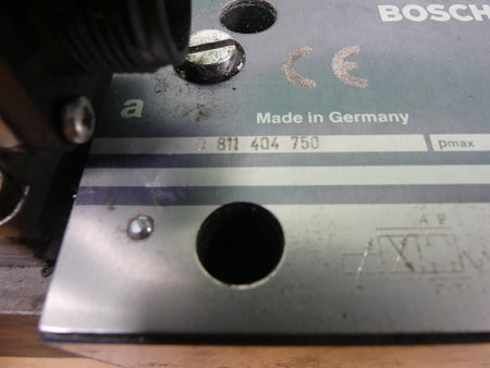 BOSCH Prop. Wegeventil  0 811 404 750  S.Bilder abdeckung beschödigt