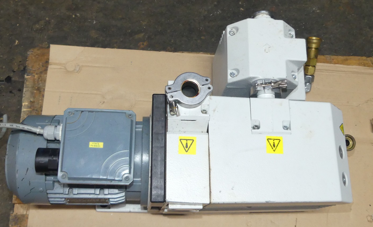LEYBOLD VACUUM PUMP D25B + AR16-25