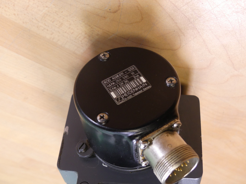 SIEMENS 1FT5046-0AC01-1-Z mit HEIDENAIN ROD 426B.011-1250