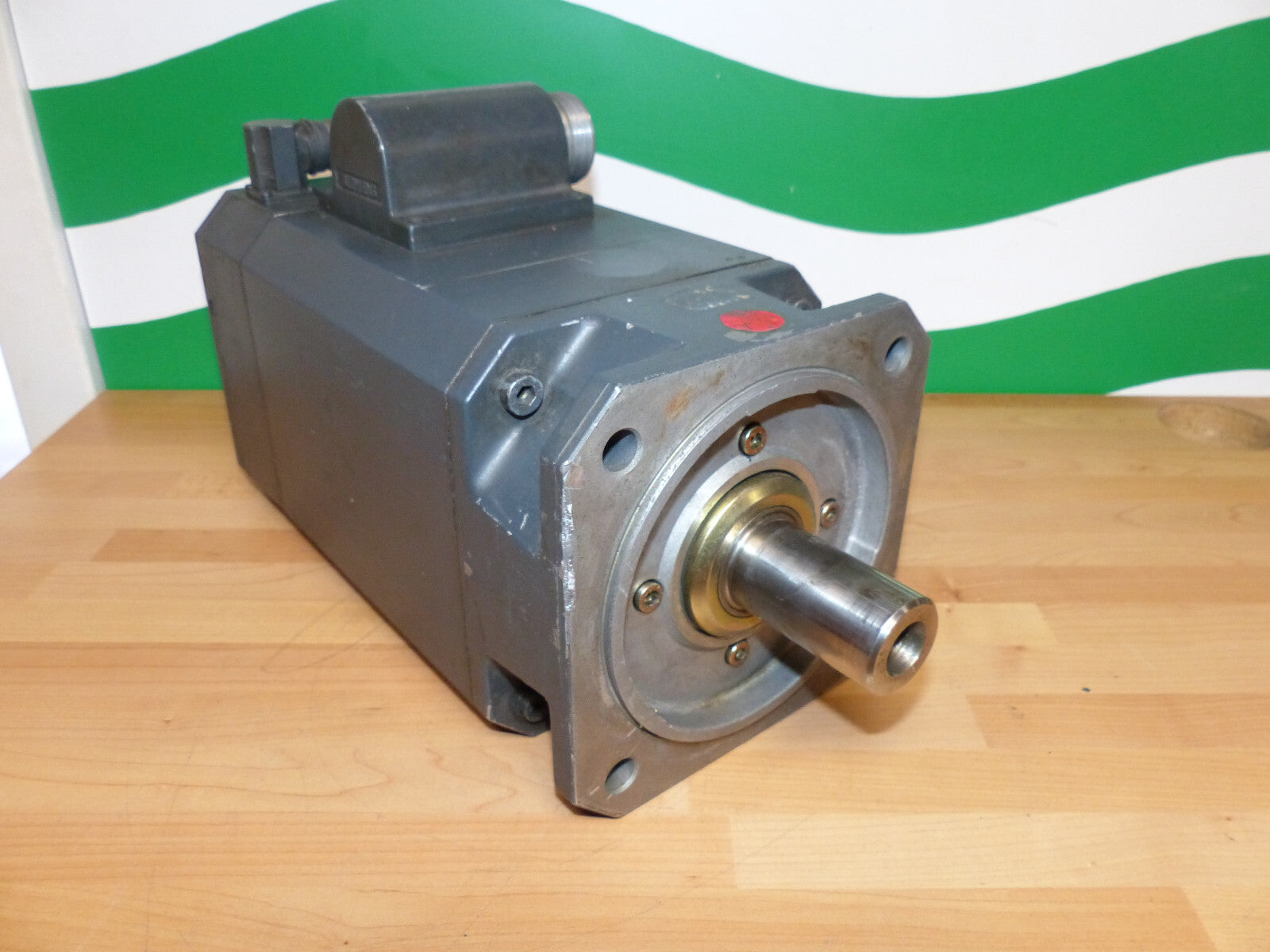 SIEMENS 1FT6084-8AK71-2AK3 SERVOMOTOR used