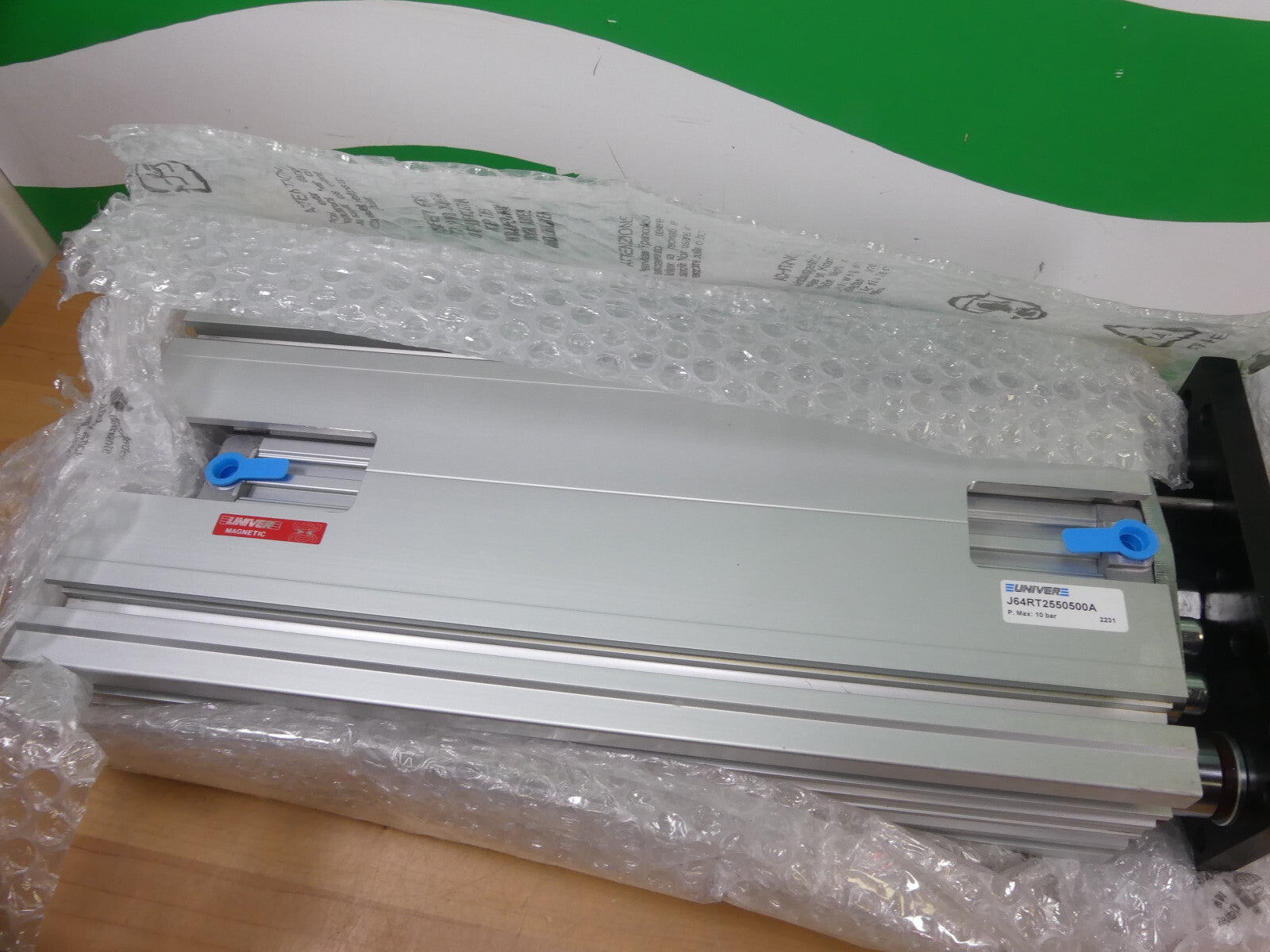 UNIVER GROUP J64RT2550500A
