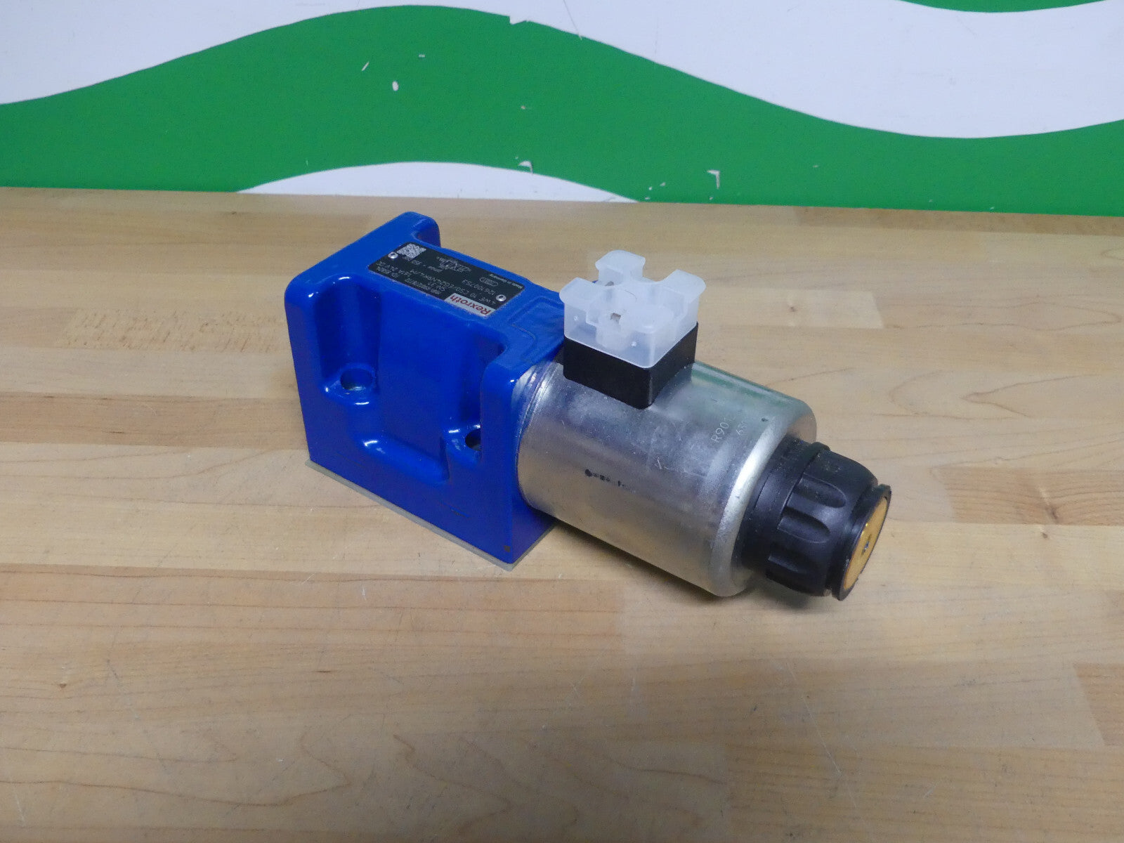 Rexroth 4WE10C50/EG24N9K4/M  Magnetwegeventil