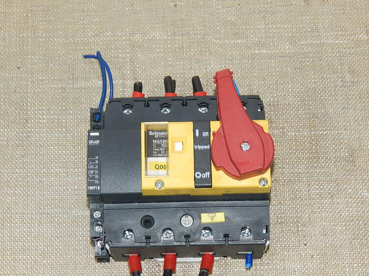 Schneider NG125N Leistungsschalter Circuit Breaker C 16A 380/415V~ 8kV Used