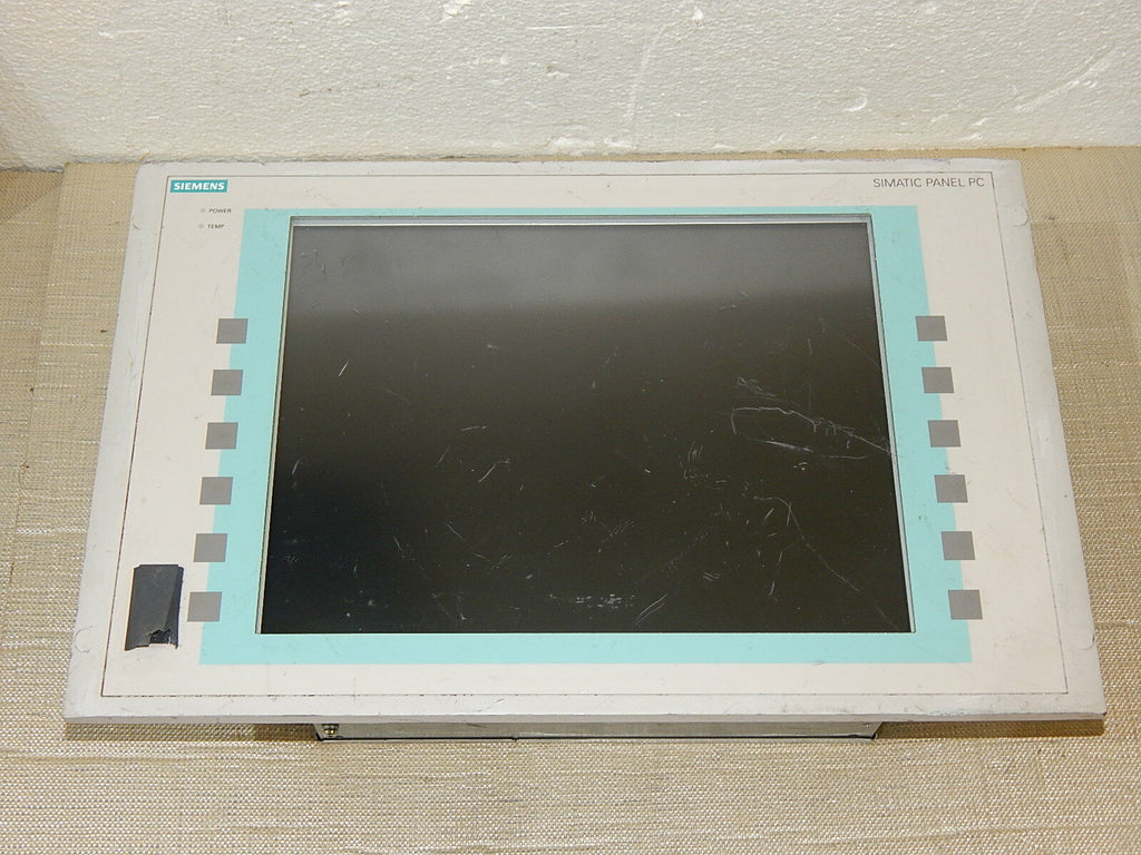 Siemens  Simatic Panel PC 677 // 6AV7462-0AC30-0BK0  leicht gekratz s.Bilder