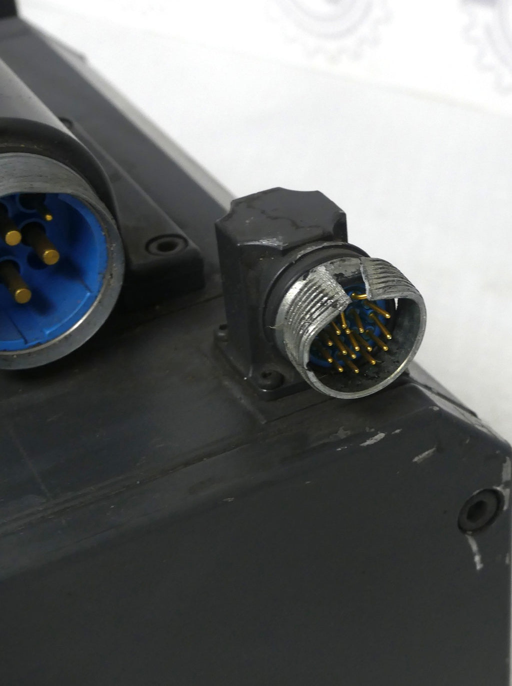 SIEMENS 1FT6084-8AH71-3AL0-Z Leicht beschädigt s.Bilder