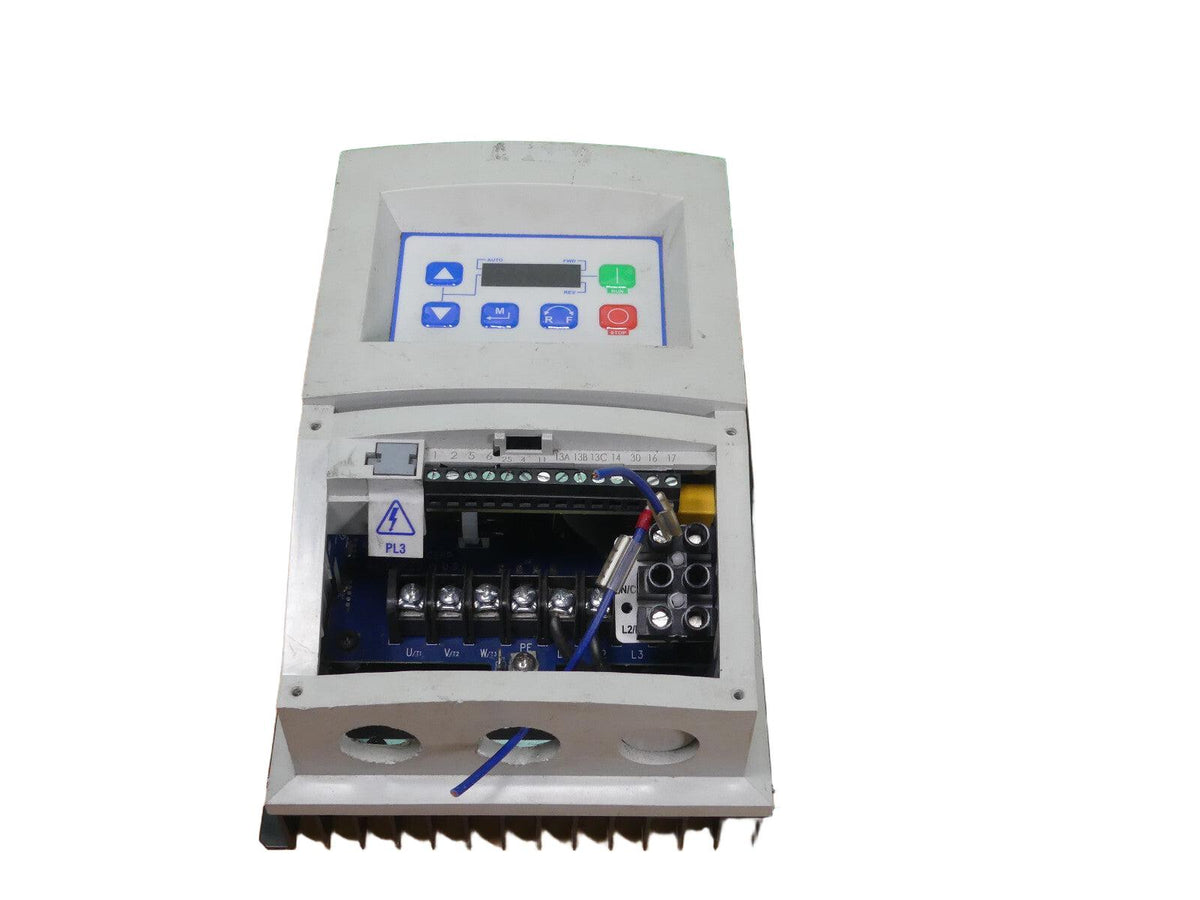 LENZE AC ANTRIEB 0,37KW 0,5 PS 240V ESV371N02SFC onhe deckel