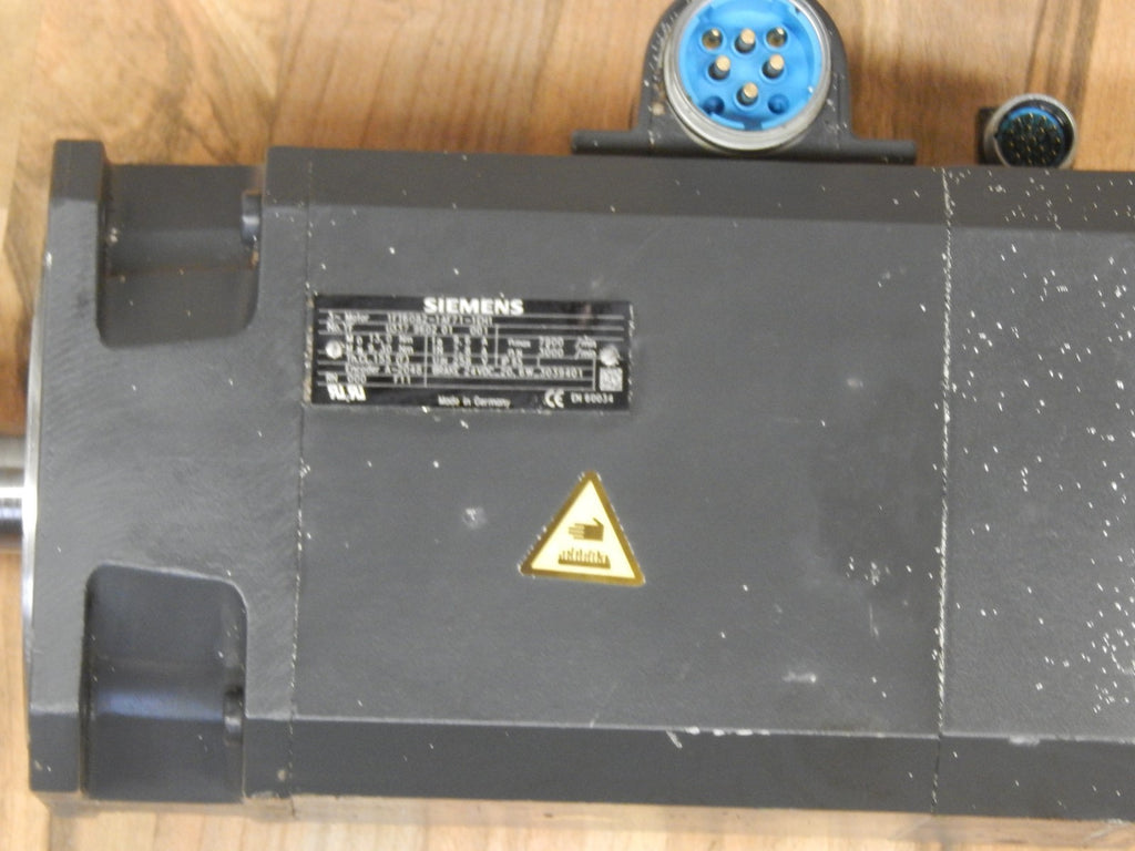 SIEMENS 3~Permanent-Magnet-Motor / 1FT6082-1AF71-1EH1 Used