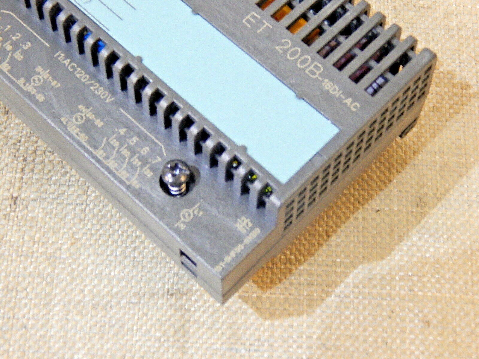 Siemens Simatic S7 ET200B-16DI-AC  6ES7 131-0HF00-0XB0  neuwertig s.Bilder