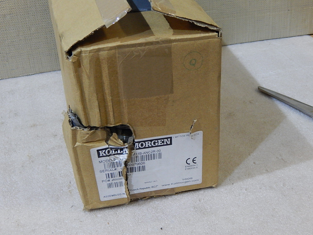 KOLLMORGEN  SERVOMOTOR AKM11B-ANC2R-00 320V  8000RPM 