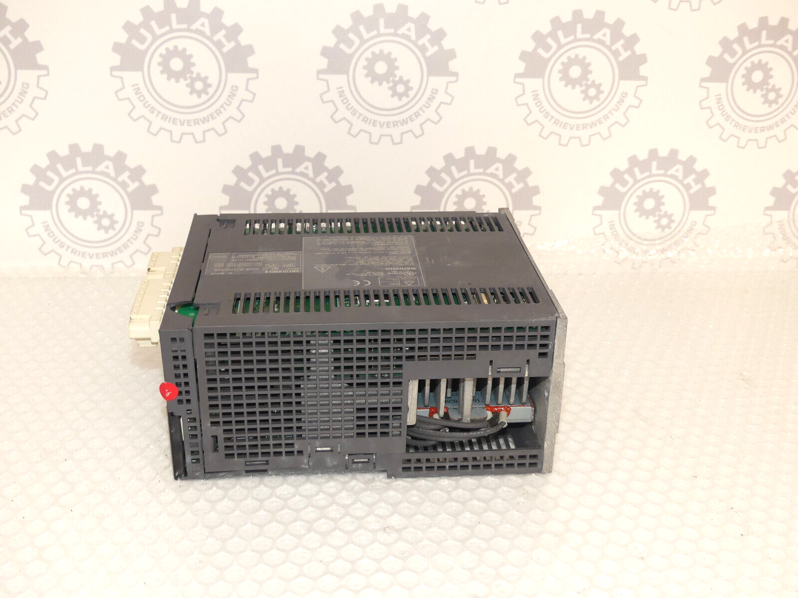 Mitsubishi MR-J3-200B-RJ004U506 Leicht  Beschädgit s.Bilder