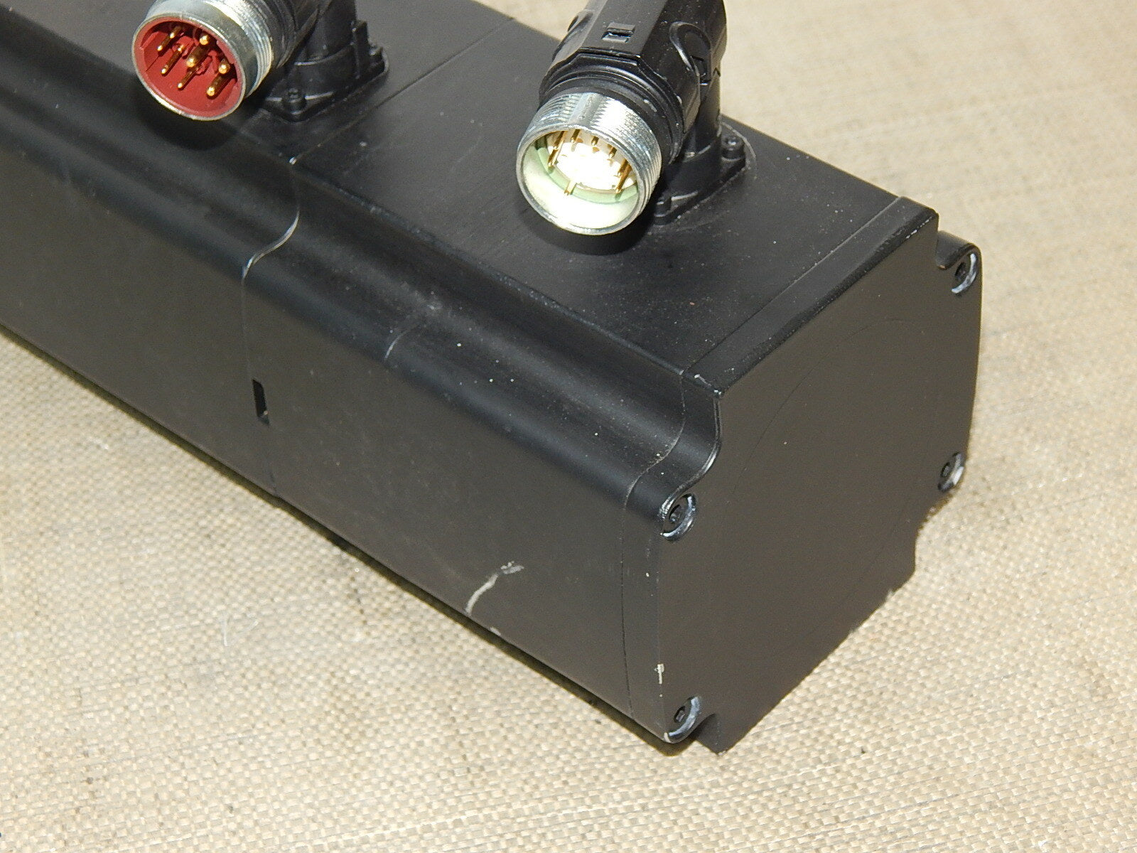 LTI Drives Motion DSD2-045LO64U-30-54-CBA-SPP-K-AN-O-060 Servomotor  Used