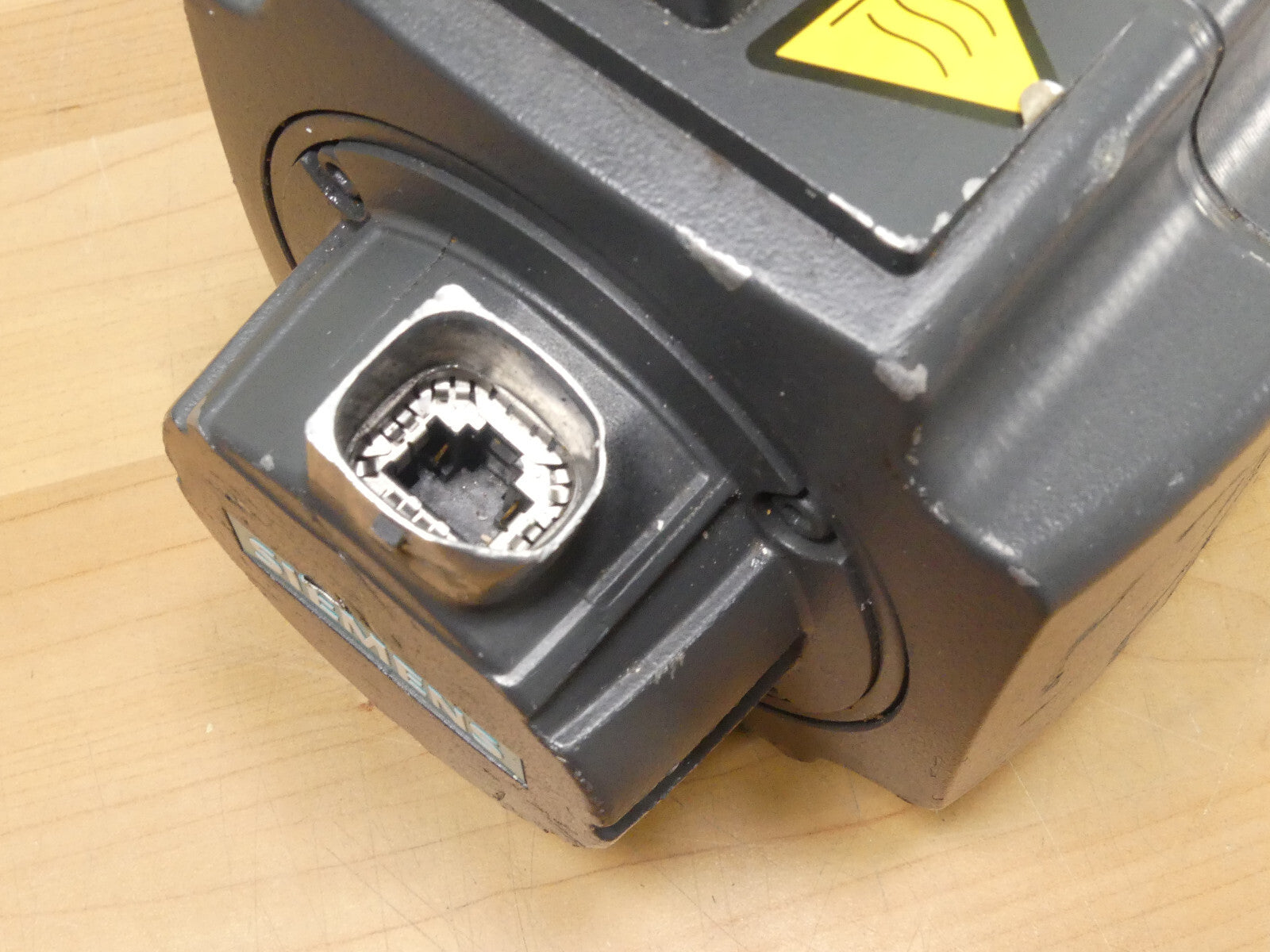 SIEMENS 1FK7063-2AF71-1AH0 Anschluss verbogen s.Bilder