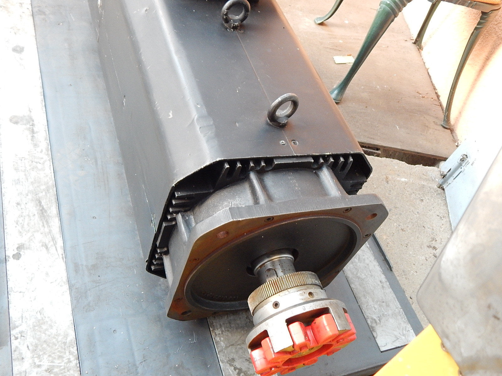 INDRAMAT SERVOMOTOR  2AD180C-B050L2-BS01/S01 52KW  Used