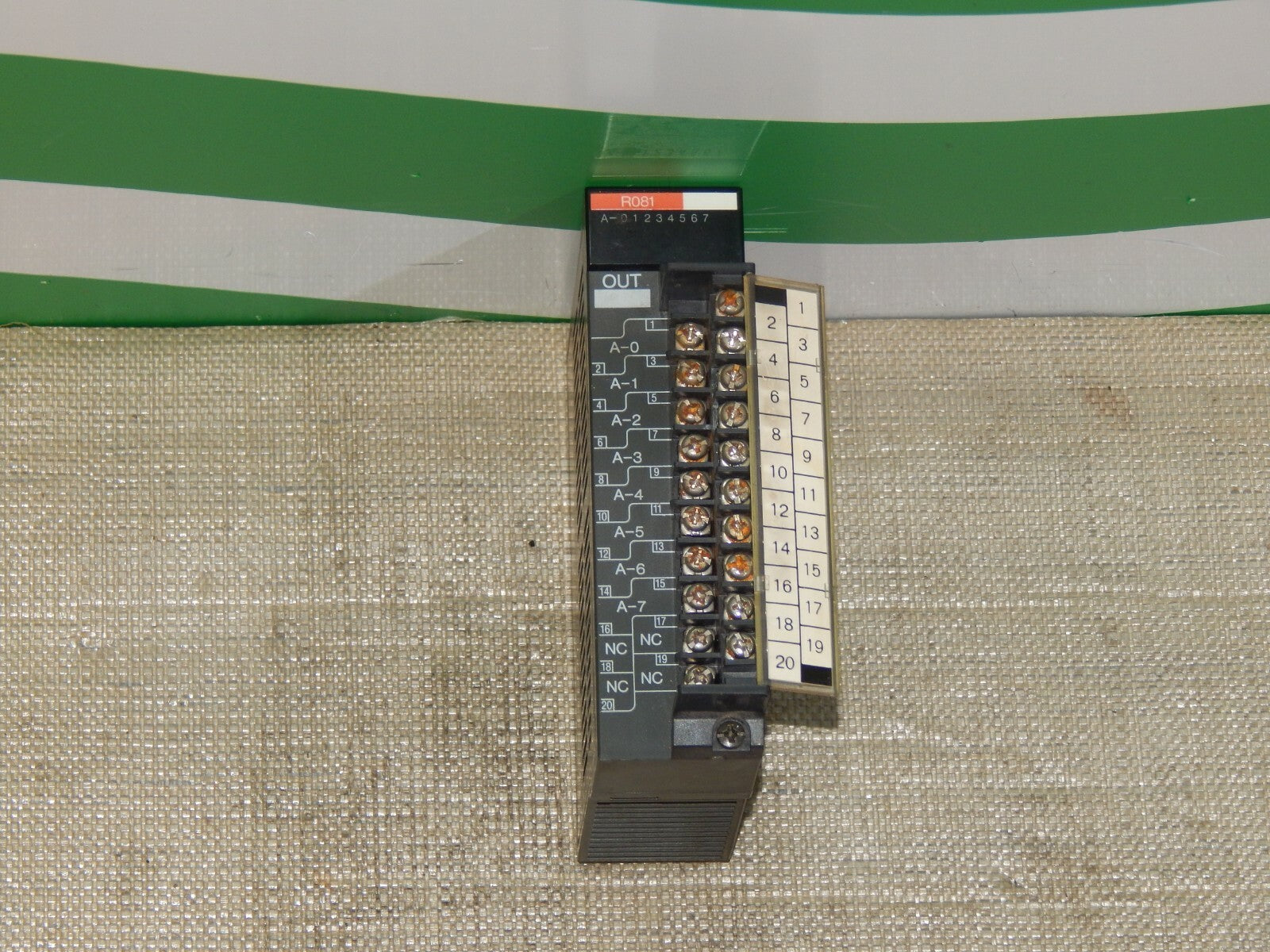  Idec Izumi R081 // PF3S-R081 PF3SR081