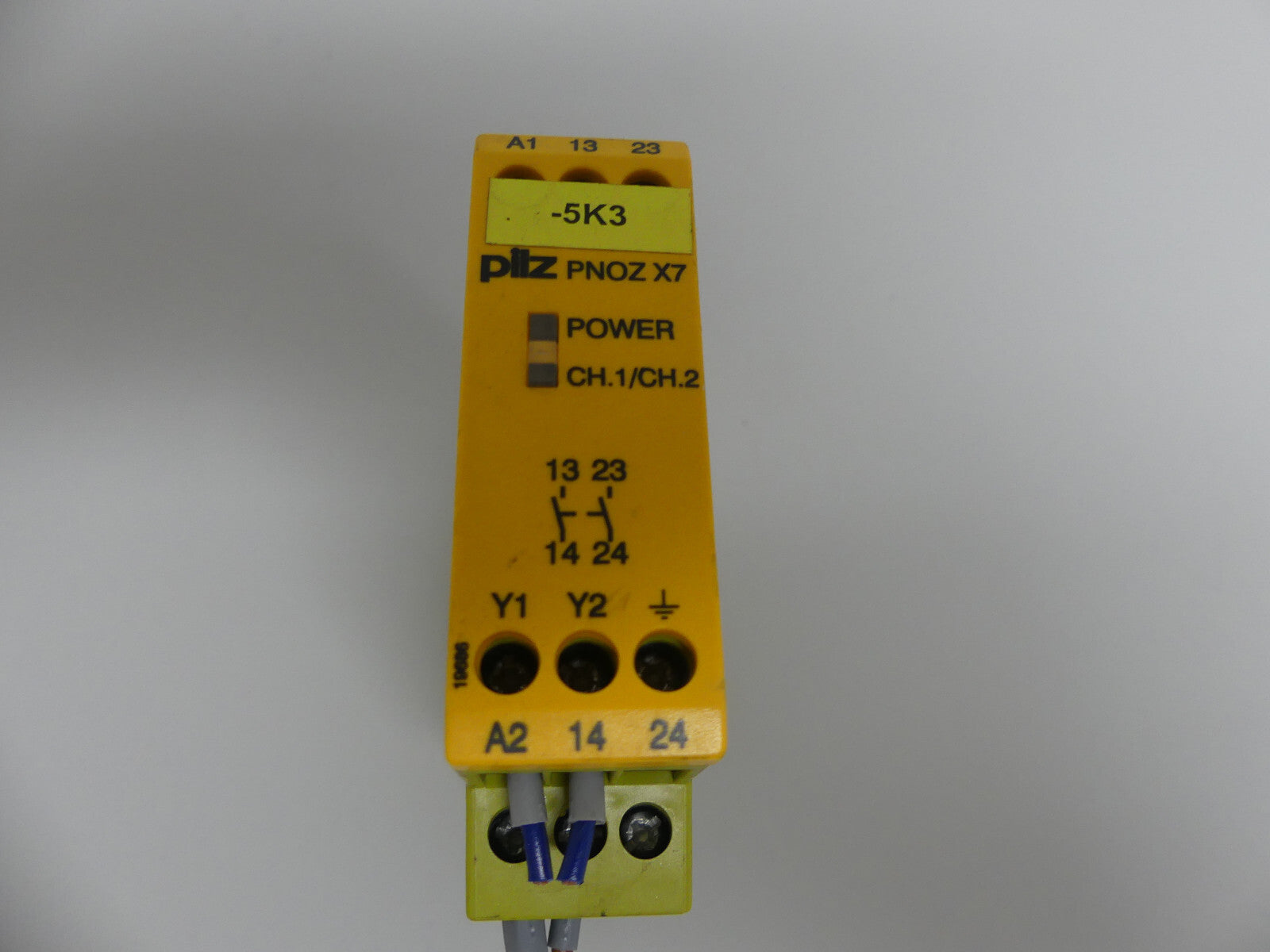 Pilz Sicherheitsrelais PNOZ X7 230VAC 2n/0 ID.: 774056