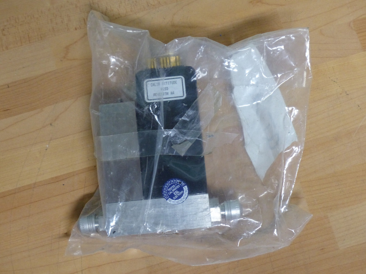 Unit Instruments UFC-1200A Masse Durchlauf Controller. 50 Sccm  CHF3