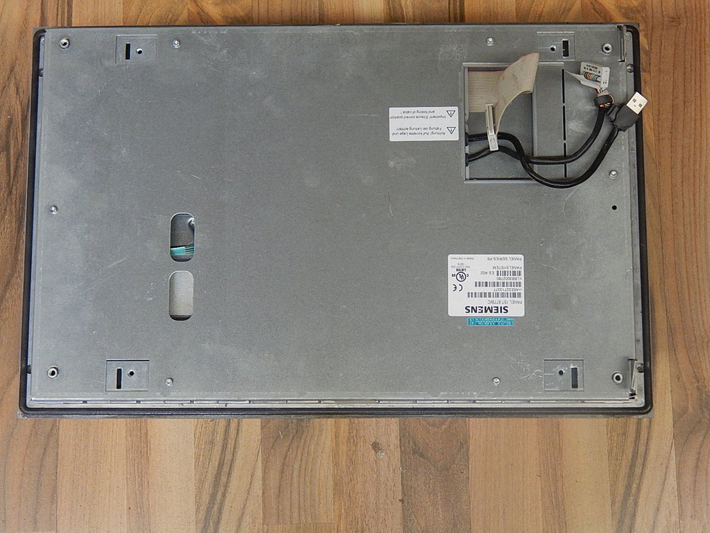 Siemens  Panel 15T 677B/C A5E2713377 E: A02 Used  gekratz Siehe Bilder