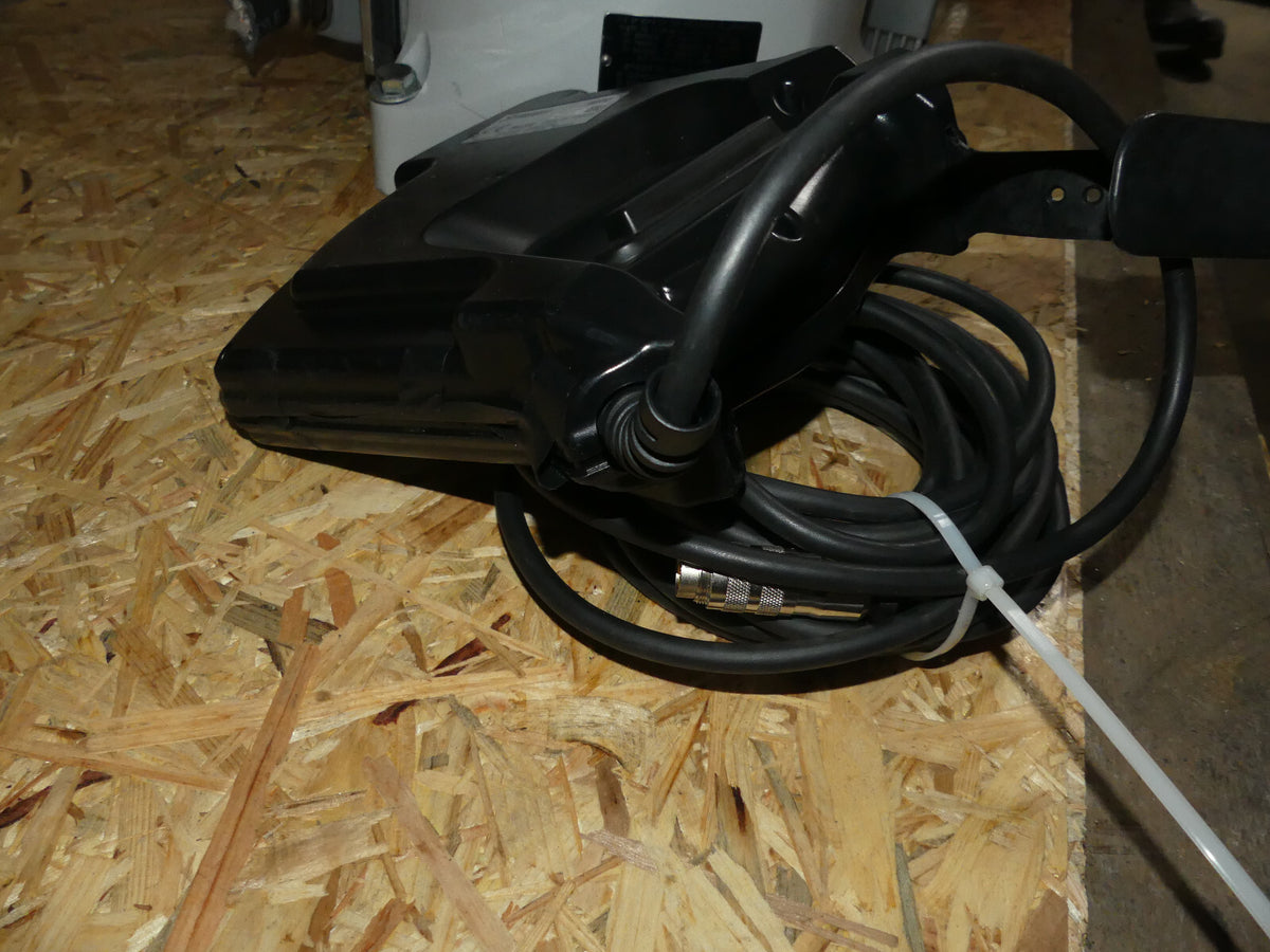 STÄUBLI  TX90L Industrieroboter + Steuerung CS8-TX90 Handbediengerät SP1 B.j2018
