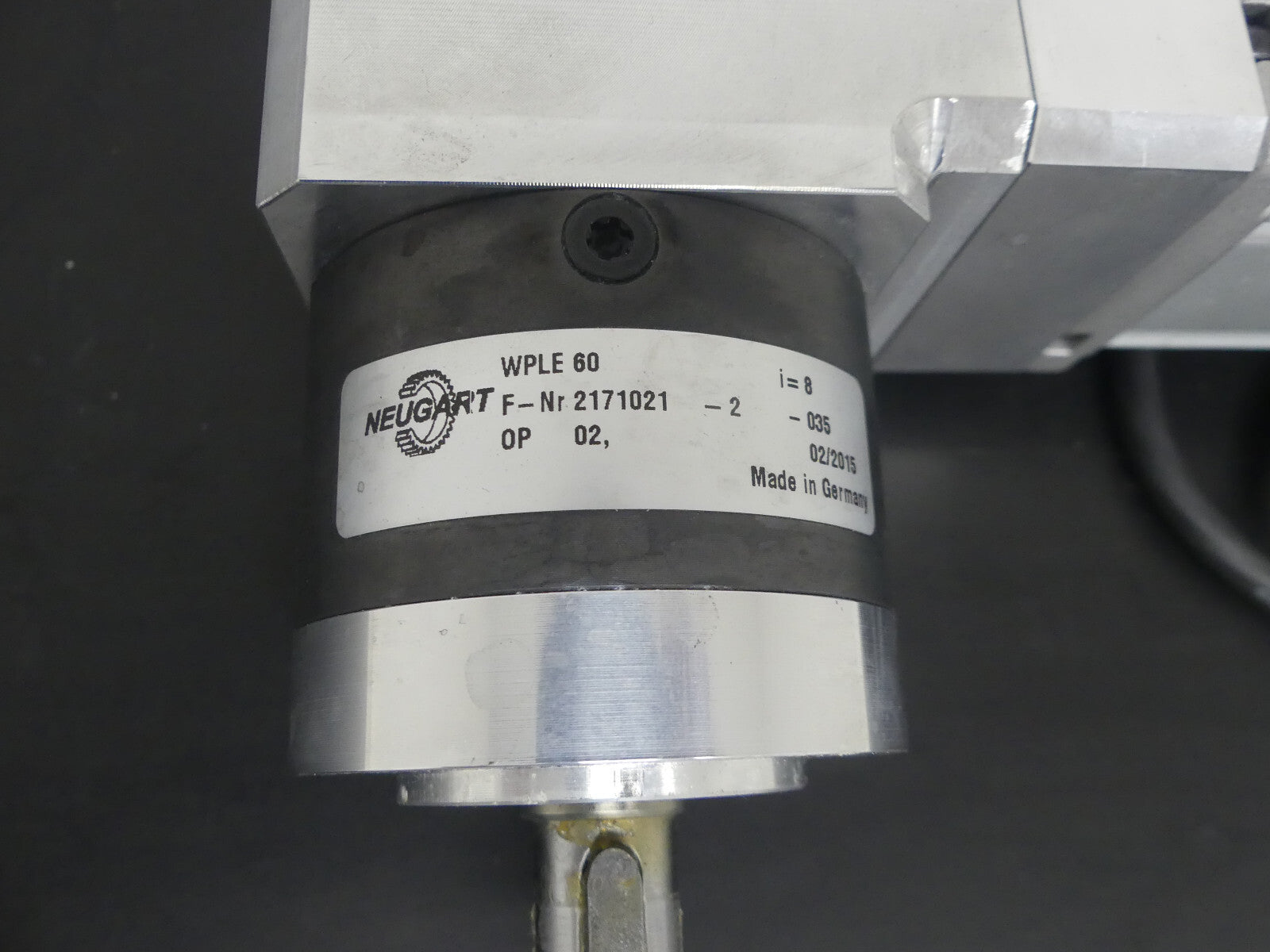 Rexroth MSM031C-0300-NN-M0-CH1 mit Neugart WPLE 60 Winkelgetriebe