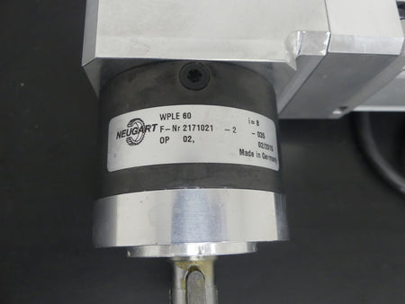 Rexroth MSM031C-0300-NN-M0-CH1 mit Neugart WPLE 60 Winkelgetriebe