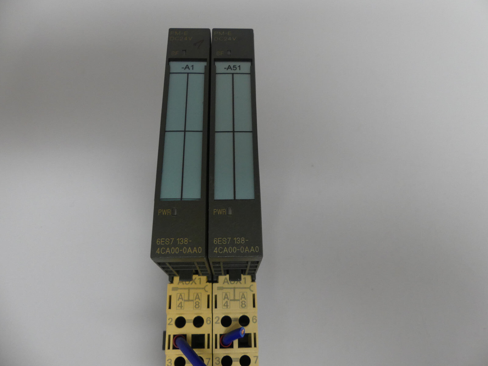 2x Siemens 6ES7 138-4CA00-0AA0