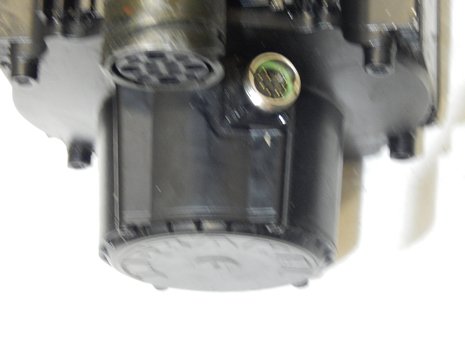 REXROTH INDRAMAT PERMANENT MAGNET MHD112B-024-PG0-BN SERVO MOTOR  Used