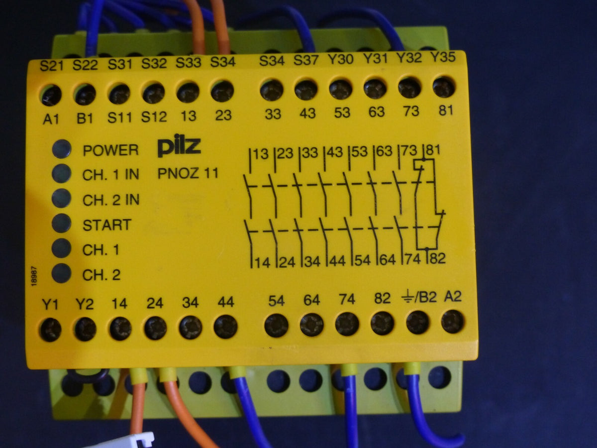 Pilz PNOZ 11 230-240/VAC 24VDC 7n/o 1n/c