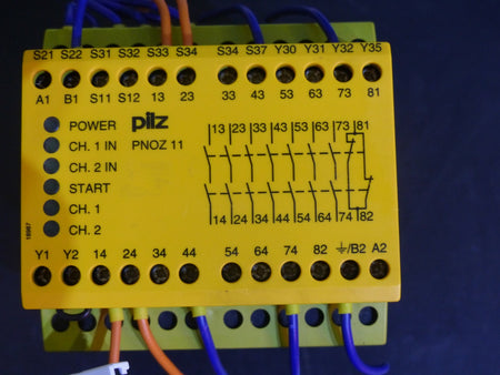 Pilz PNOZ 11 230-240/VAC 24VDC 7n/o 1n/c