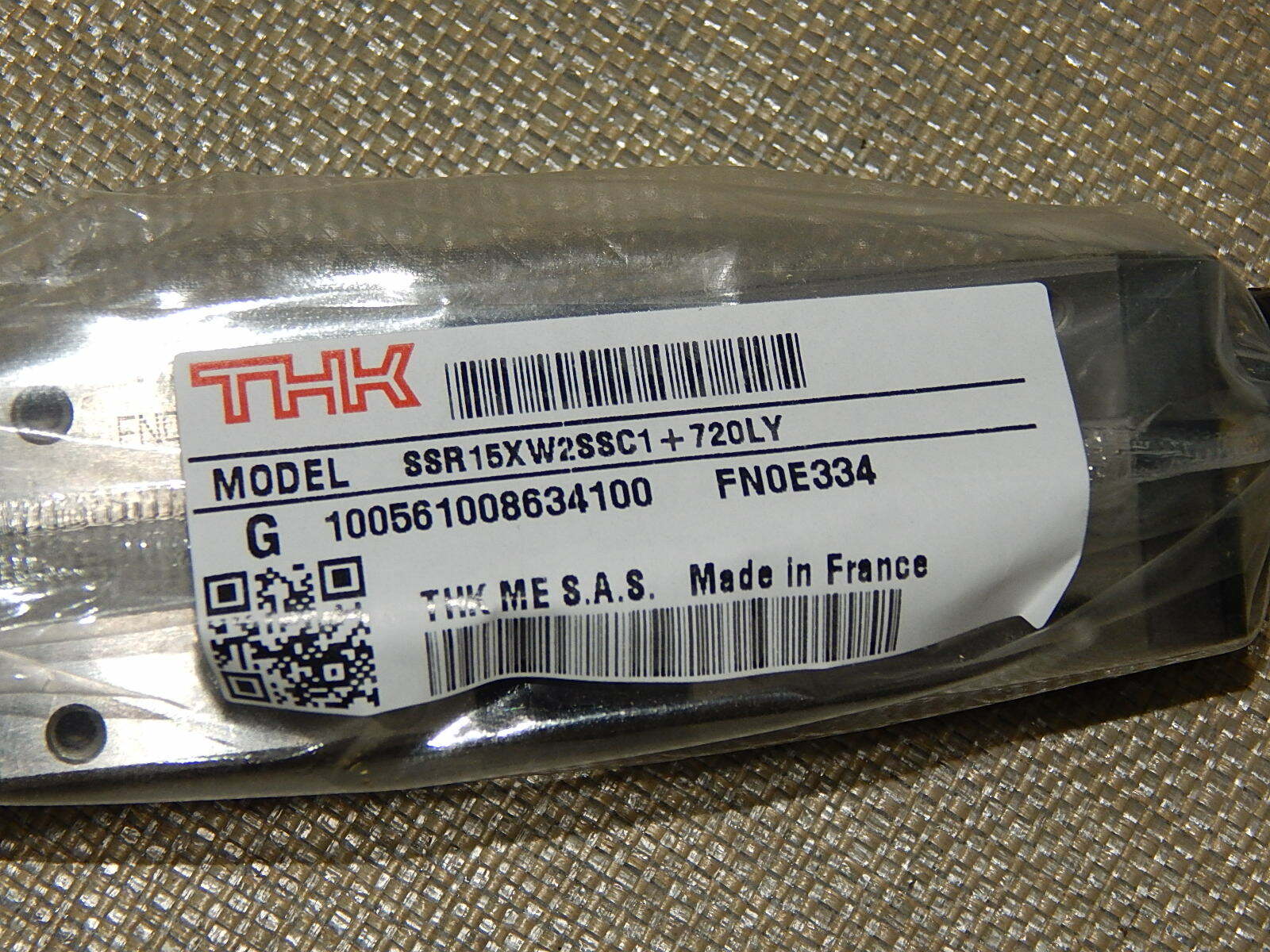 THK  SSR15XW2SSC1+720LY  Linear Unit New