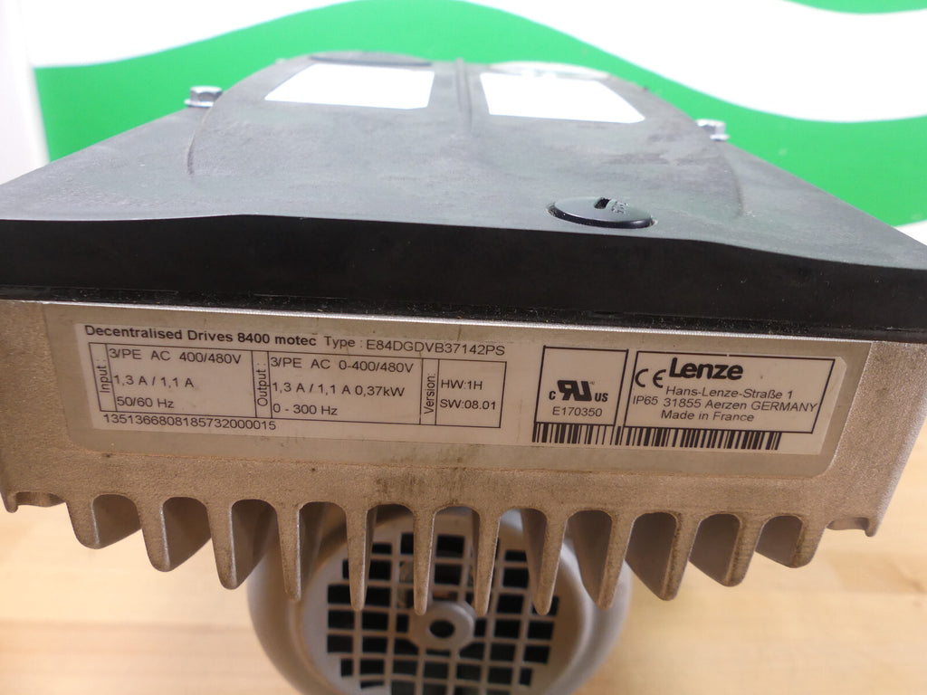 Lenze G50AH045MVCR2C00 Getriebemotor mit E84DGDVB37142PS