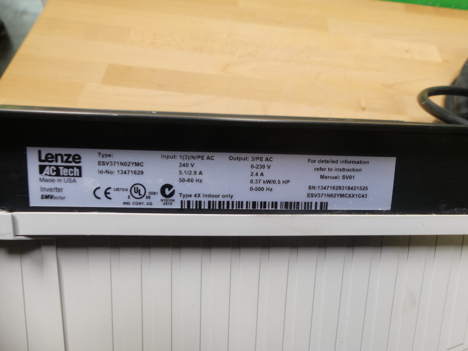 Lenze  SMV Frequenzumrichter   ESV371N02YMC