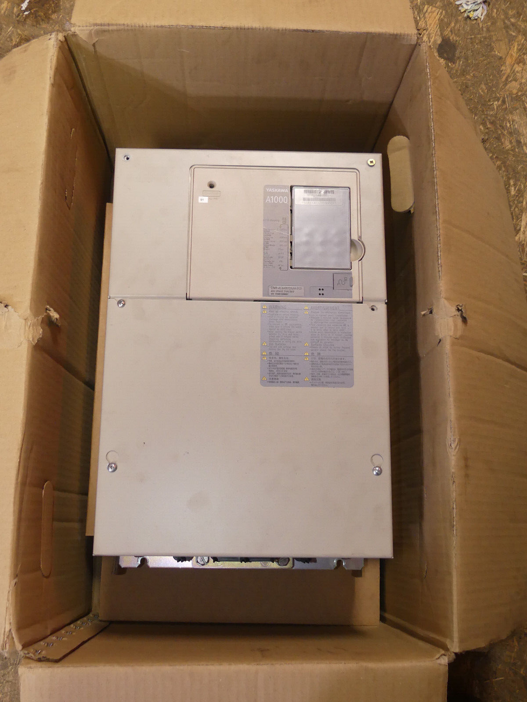 YASKAWA CIMR-AC4A0072AAA-0121  REV.A A1000 FREQUENZUMRICHTER 30/37KW DEFEKT s.B