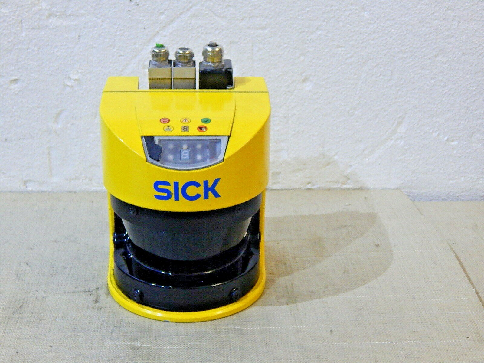  SICK Laserscanner S30A-7111CP Ident No. 1045654 BJ: 2011