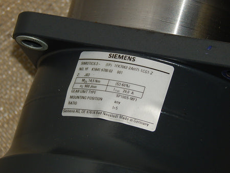 Siemens Simotics 3~Mot 1FK7062-2AH71-1CG1-Z / Z:J03 + Getriebe SP100S-MF1