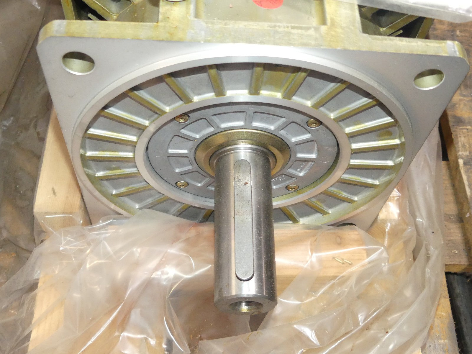 SIEMENS  3-Mot  1PA6133-4HF02-0CC0 .1PA61334HF02-0CC0