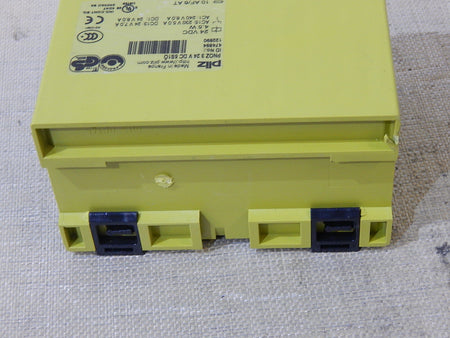 PILZ Zeitrelais PNOZ 3 24V DC 5S1O Sicherheitsschaltgerät 24 VDC 4.5W  Used