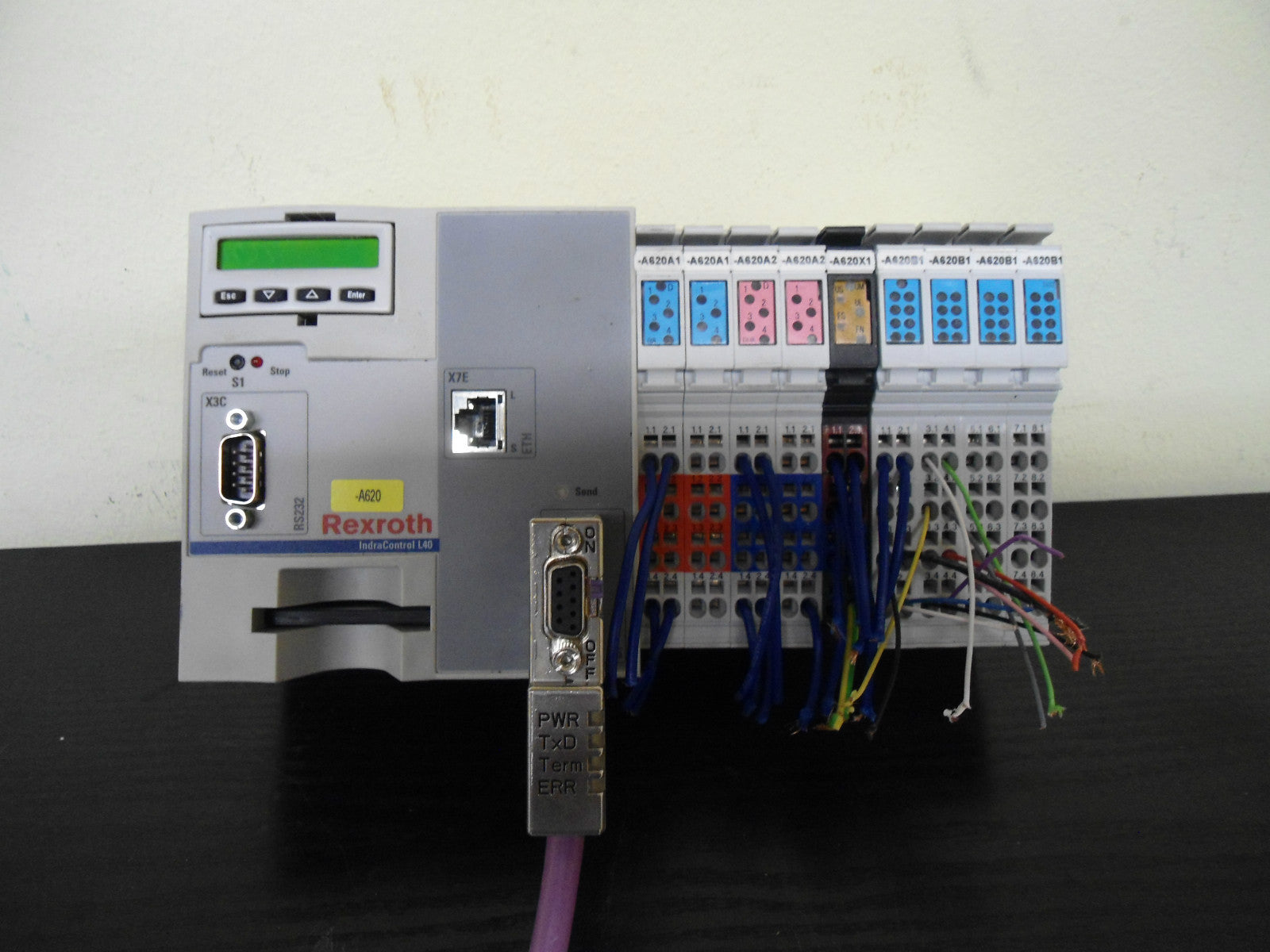 Rexroth IndraControl L40  CML40.2.NP.330-NA-NNNN-NW 