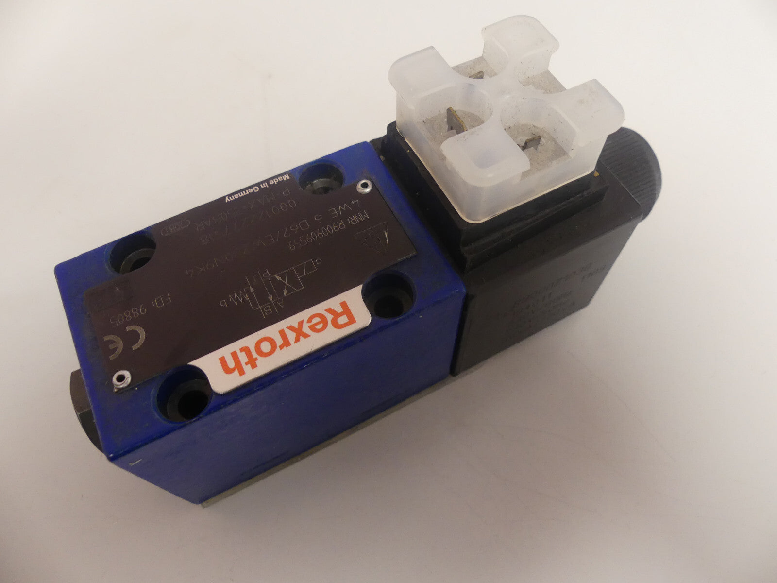 Rexroth Wegeschieberventil Wegeventil 4WE6D6X/EW230N9K4 R900909559 /